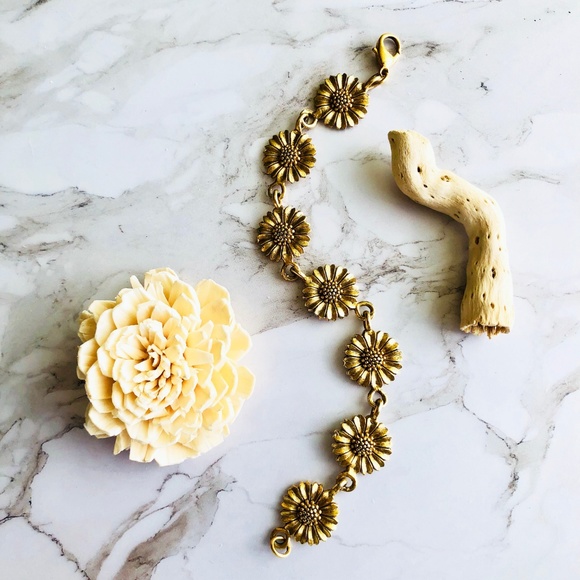 Vintage Signature Sunflower Bracelet - Picture 2 of 7